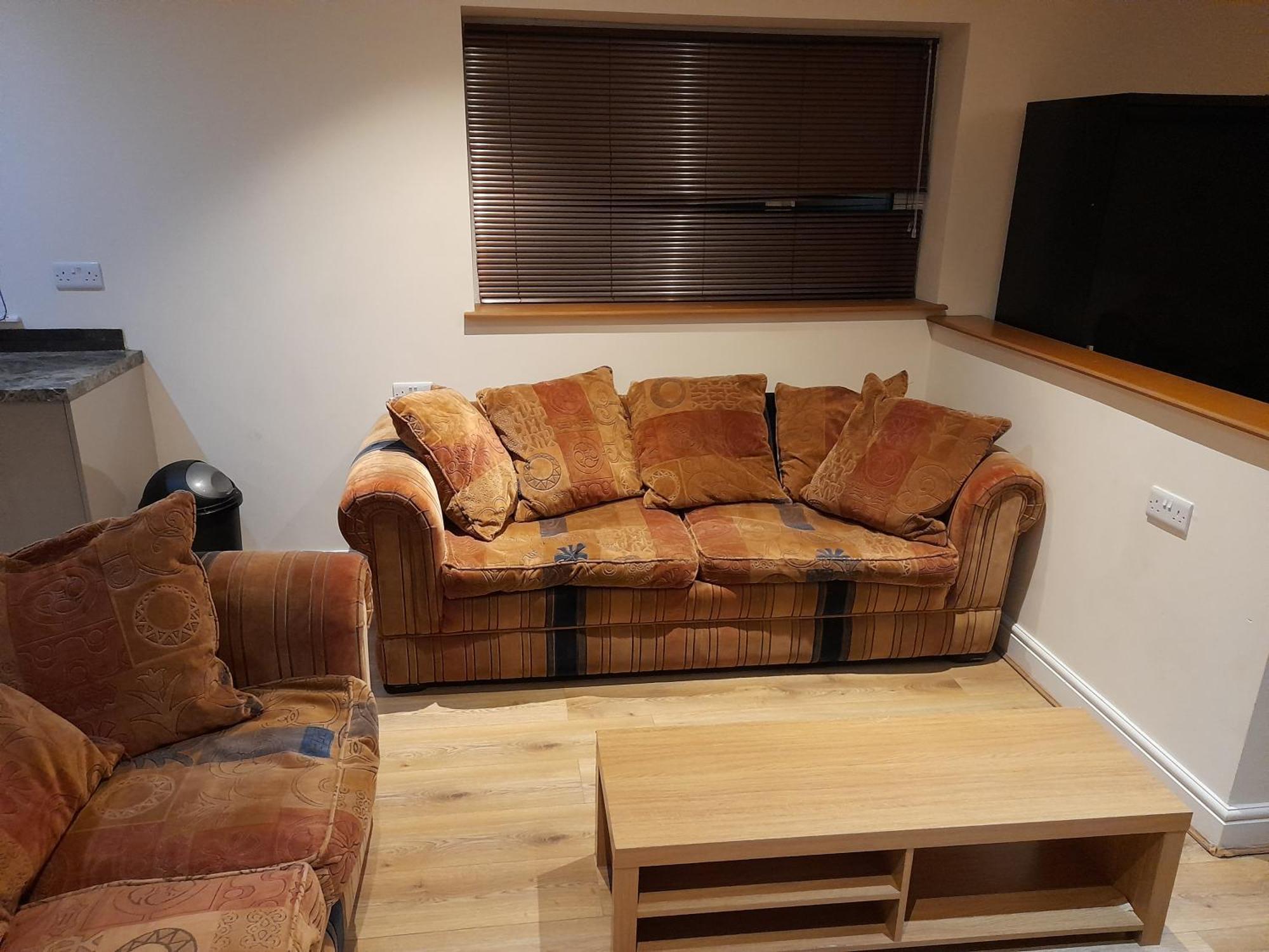 Queens One Urmston Rom bilde